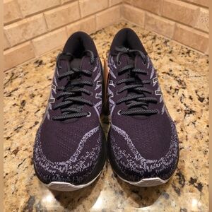 Asics Gel- Kayano 29 with Ortholite Insoles  Men 10/Women 11.5